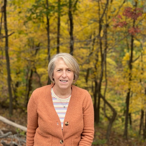 Meet your Posher, Sharon - Picture 1 of 1